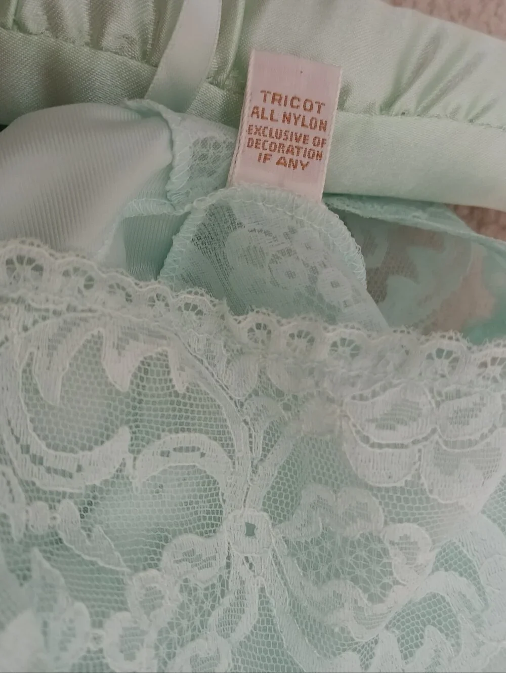 STUNNING, UNWORN, NWT MINT GREEN " VANITY FAIR" MYLON AND  LACE FULL SLIP! - Picture 13 of 16